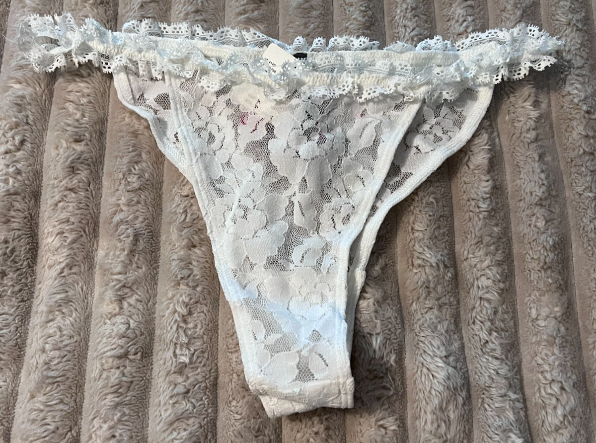 ANTHROPOLOGIE VALENTINE LACE RUFFLE KNICKERS PANTIES-XXSMALL-NEW!