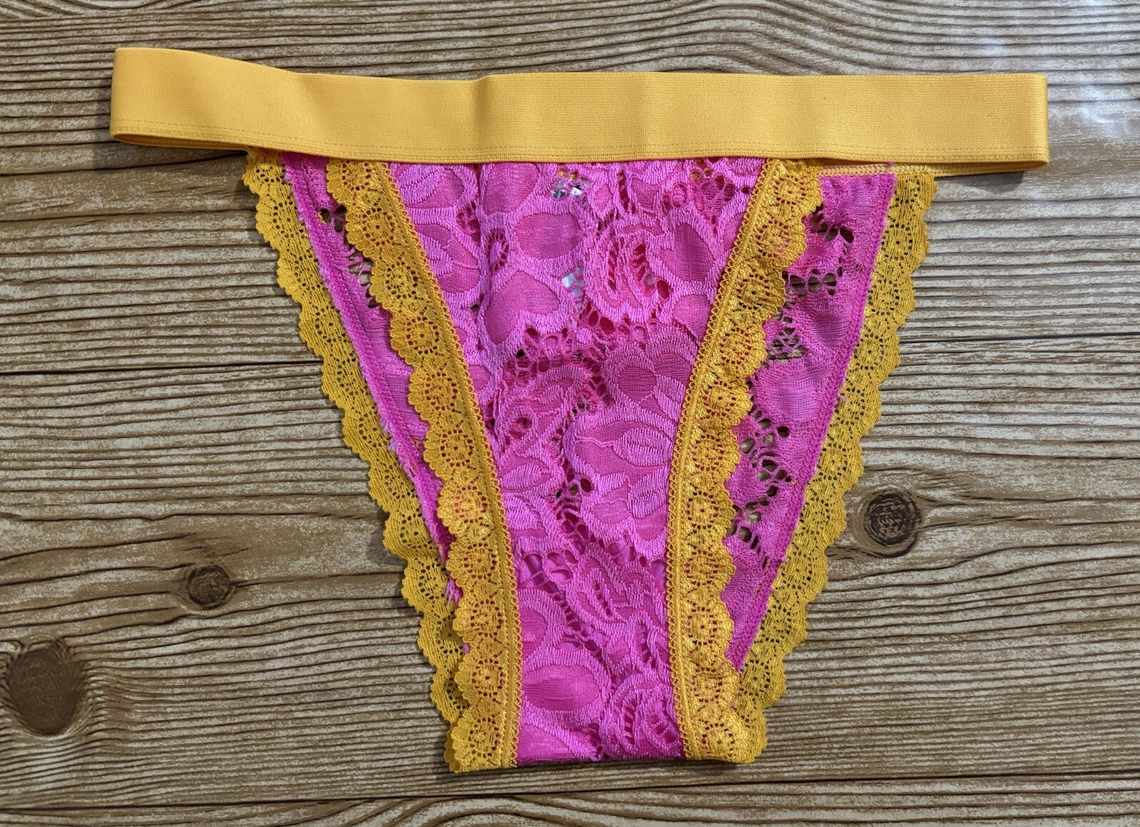 Forever 21 Intimates Contrast Lace (Cantaloupe/Pink) Bikini Panty Size M (NWT)