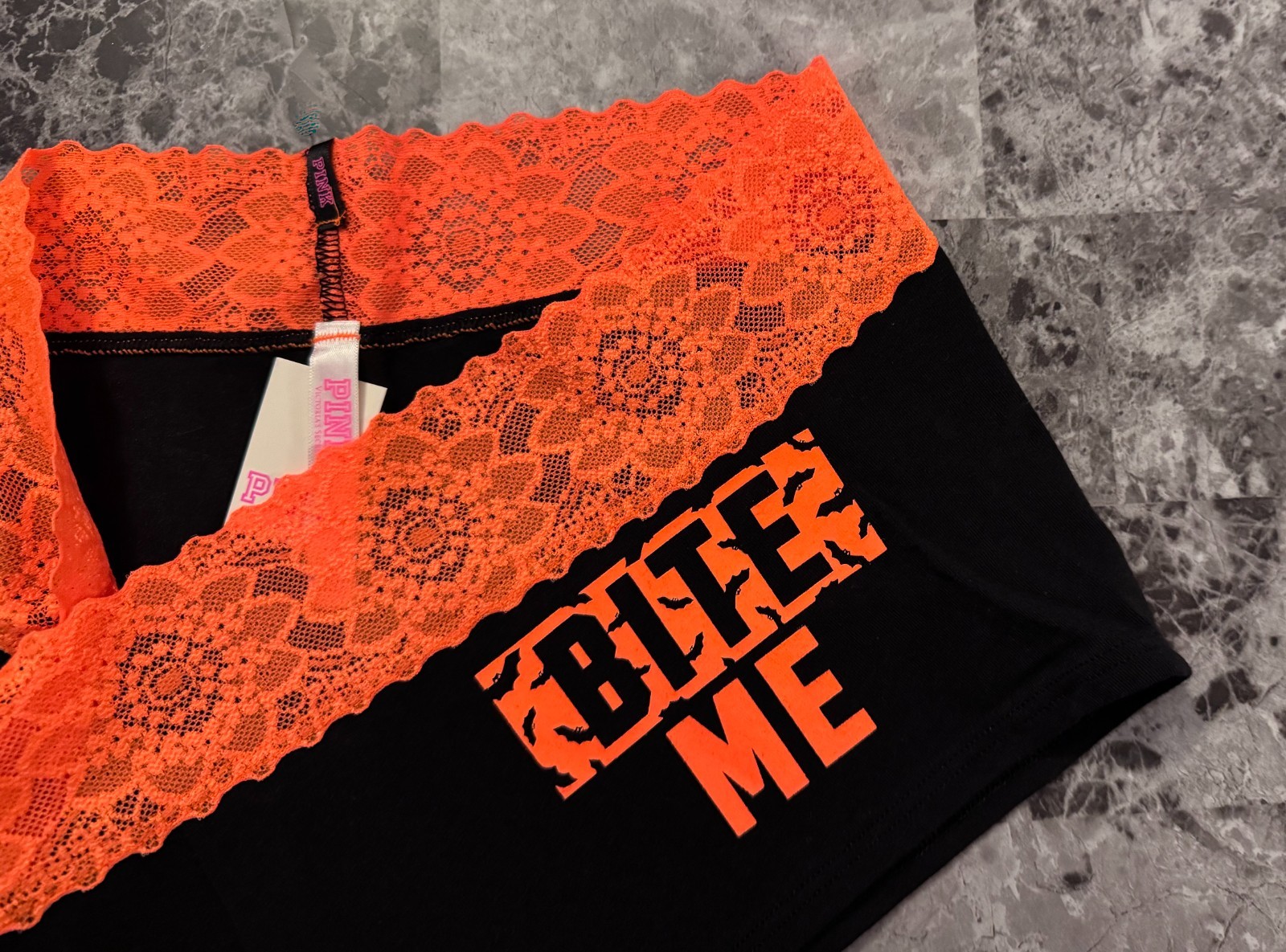 NWT VICTORIA’S SECRET PINK LARGE ORANGE BITE ME HALLOWEEN RARE BOYSHORT PANTIES