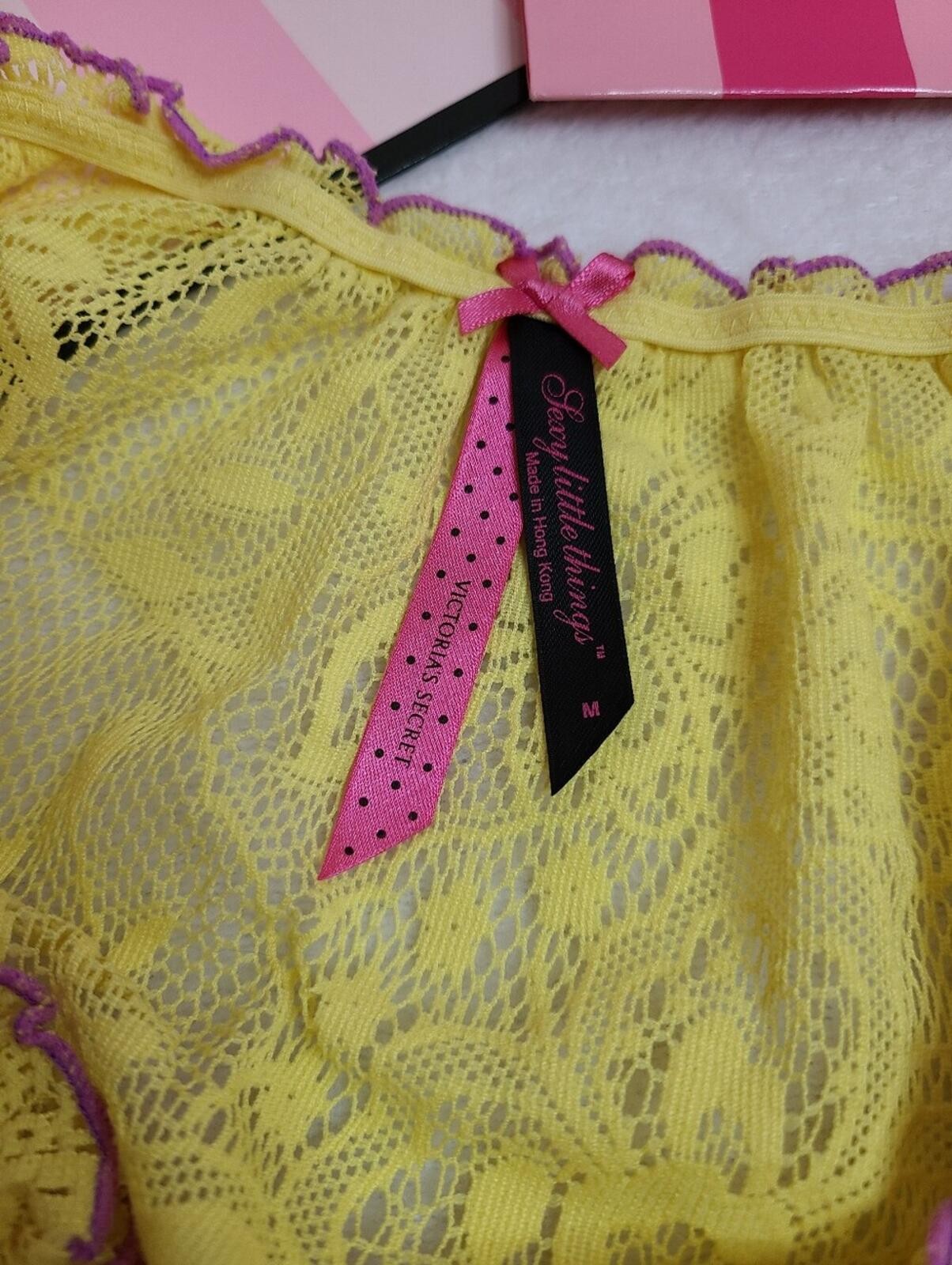 VTG Victoria’s Secret Sexy Little Things Sheer Lace Ruffle Bikini Panty Size M