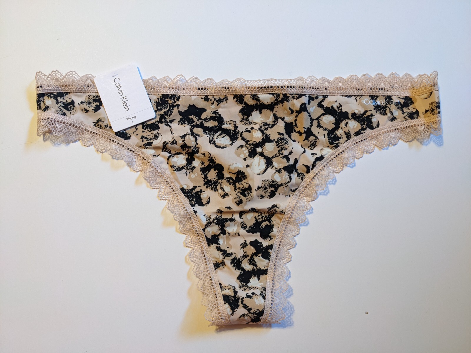 Calvin Klein Flirty Microfiber Thong, QD3705, Popcorn Print, Size Large