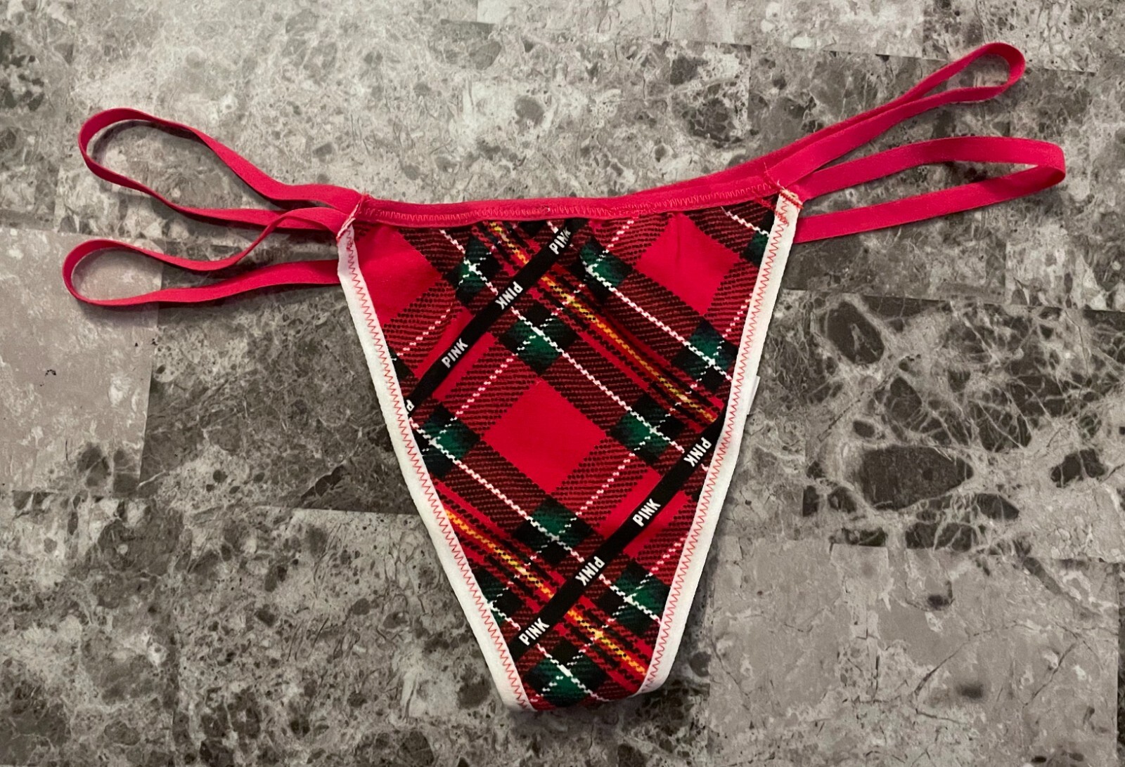NWOT VICTORIA’S SECRET PINK GREEN RED PLAID LOGO STRAPPY RARE V STRING PANTIES