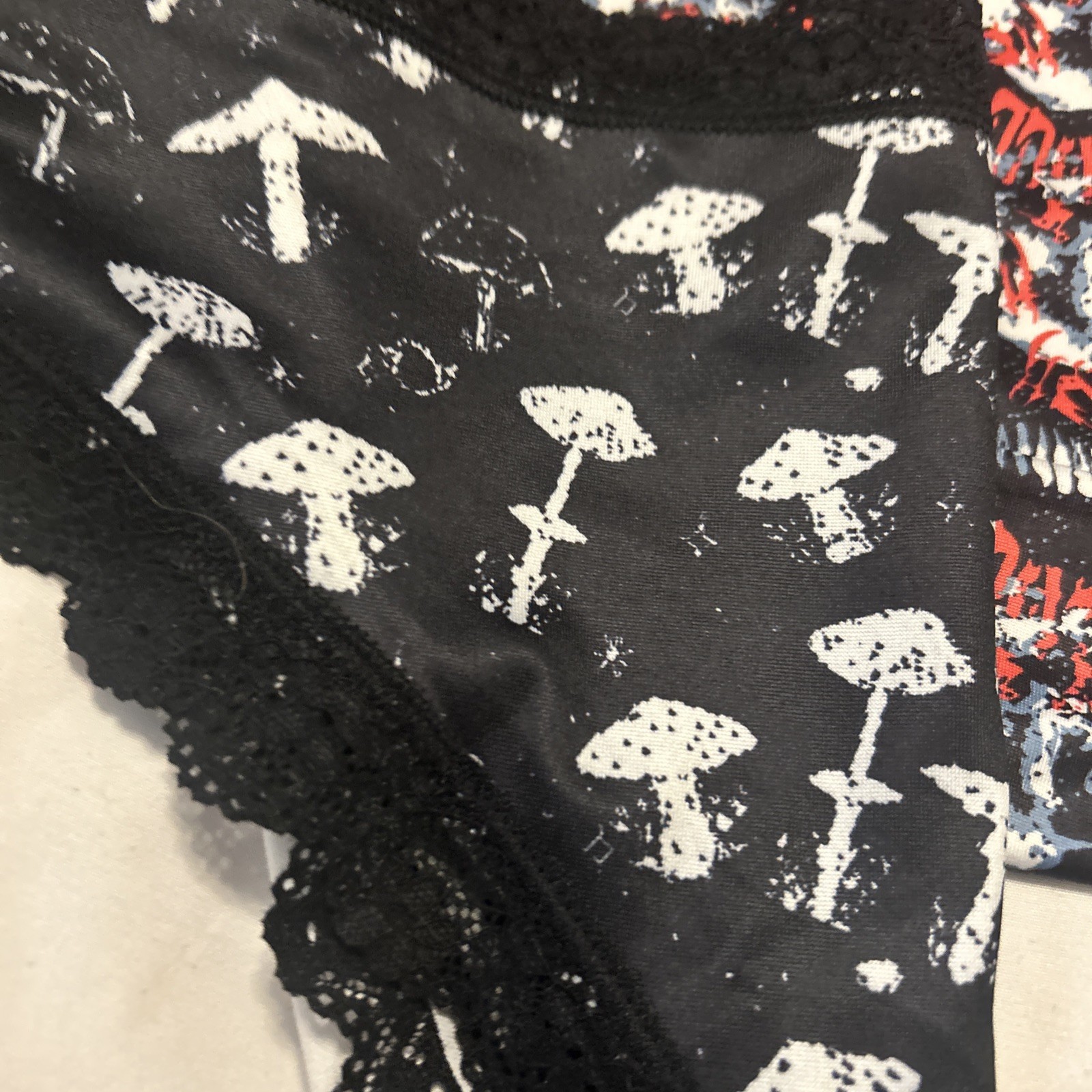Morvia 3pk lace trim goth Skater Emo Goth panties M Skull Mushrooms Floral New