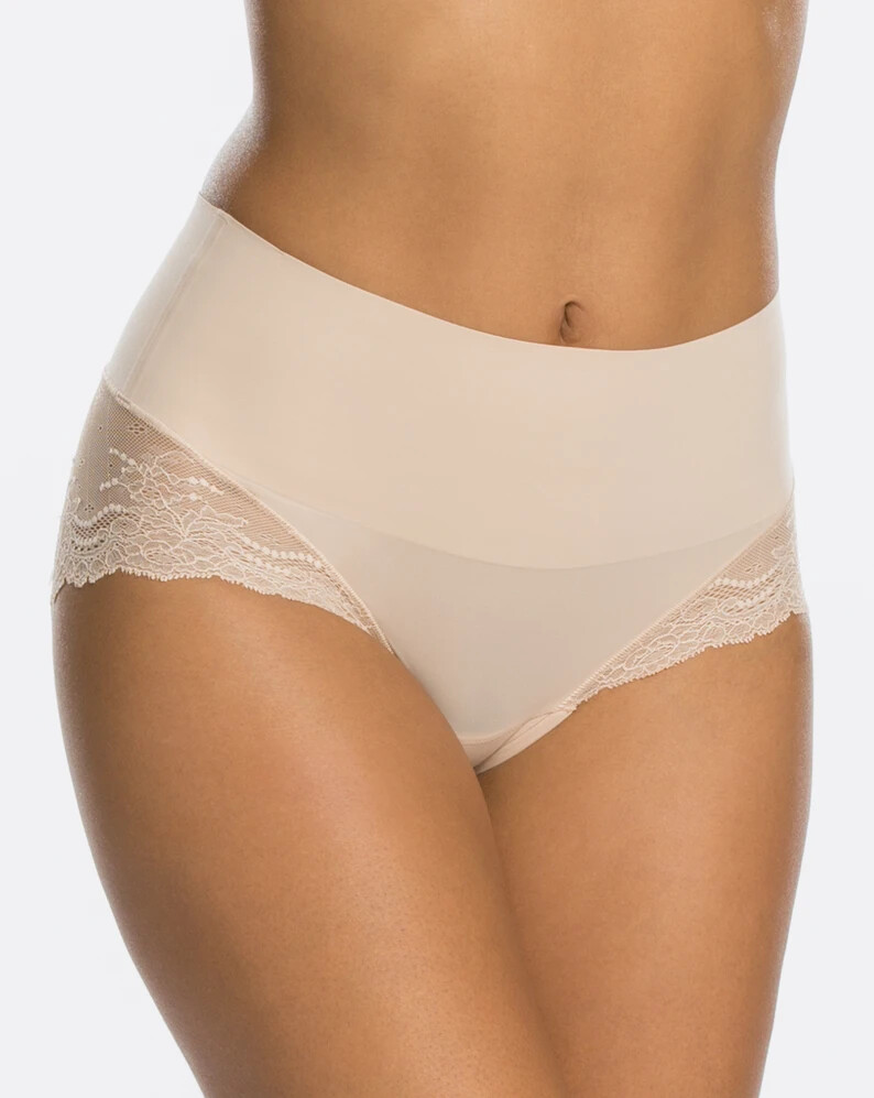 Spanx Undie-Tectable Lace Hipster Panty Sz S nude 14/10