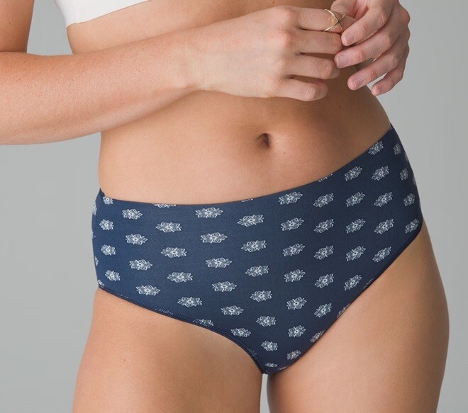 Soma Brief Vanishing Tummy Modern Brief Panty in Navy Blue Geometric Floral XXL