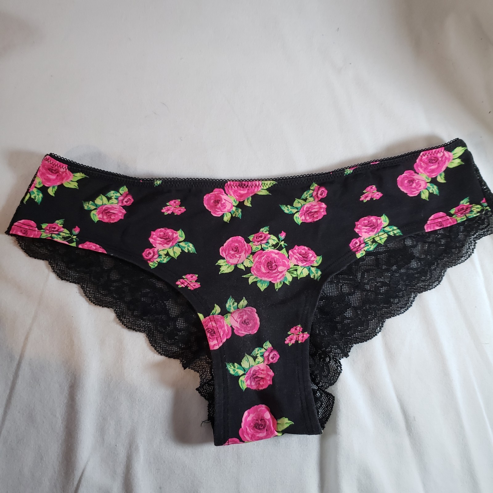 Victoria’s Secret PINK Lace Back Extra Low Rise Hipster Medium Black Red Rose