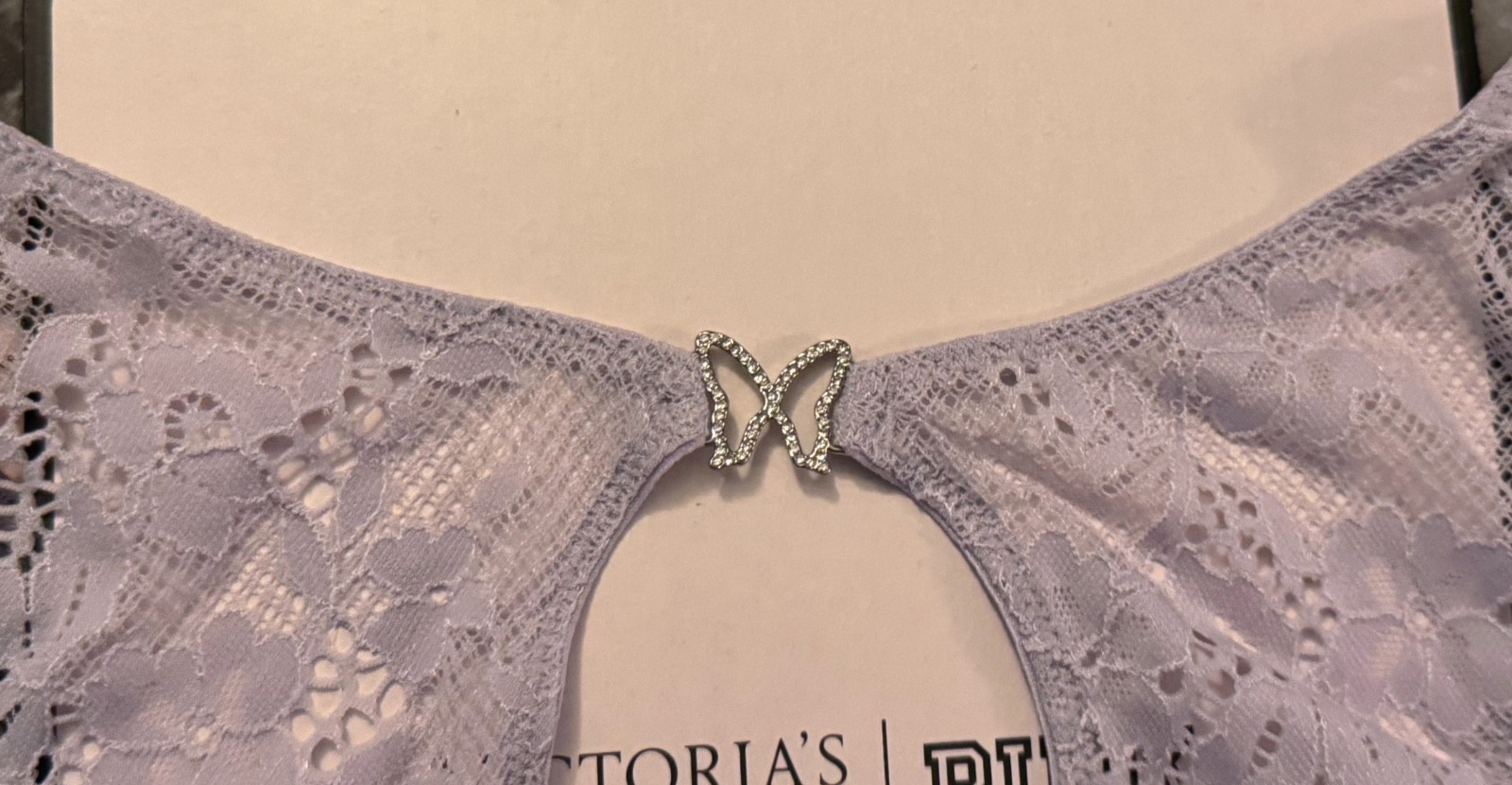 NWT VICTORIA’S SECRET M LAVENDER LACE CUTOUT BUTTERFLY BRAZILIAN CHEEKY PANTIES