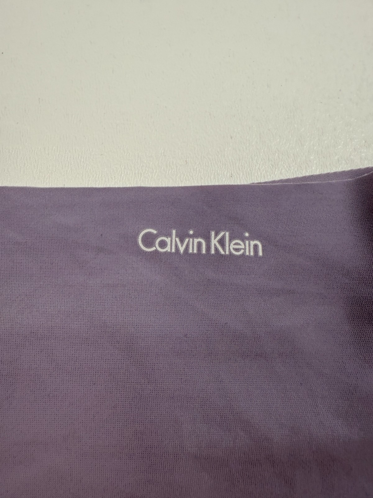Calvin Klein Women Invisibles Microfiber Low Rise Stretch Thong Lavender L NWT