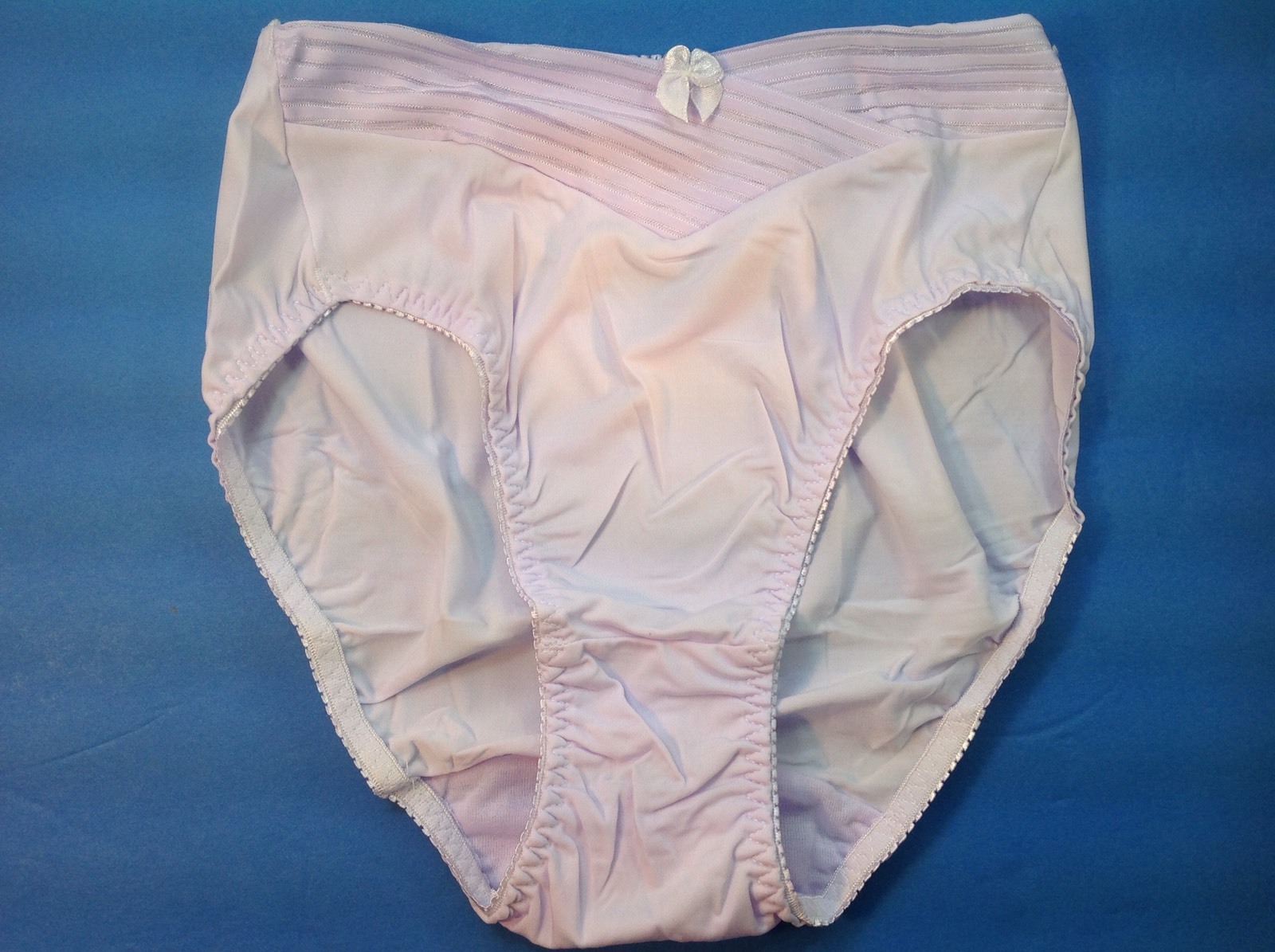 Women Panties,Briefs Bikinis Eva Cervantes SZ S. Lavender Shiny Silky