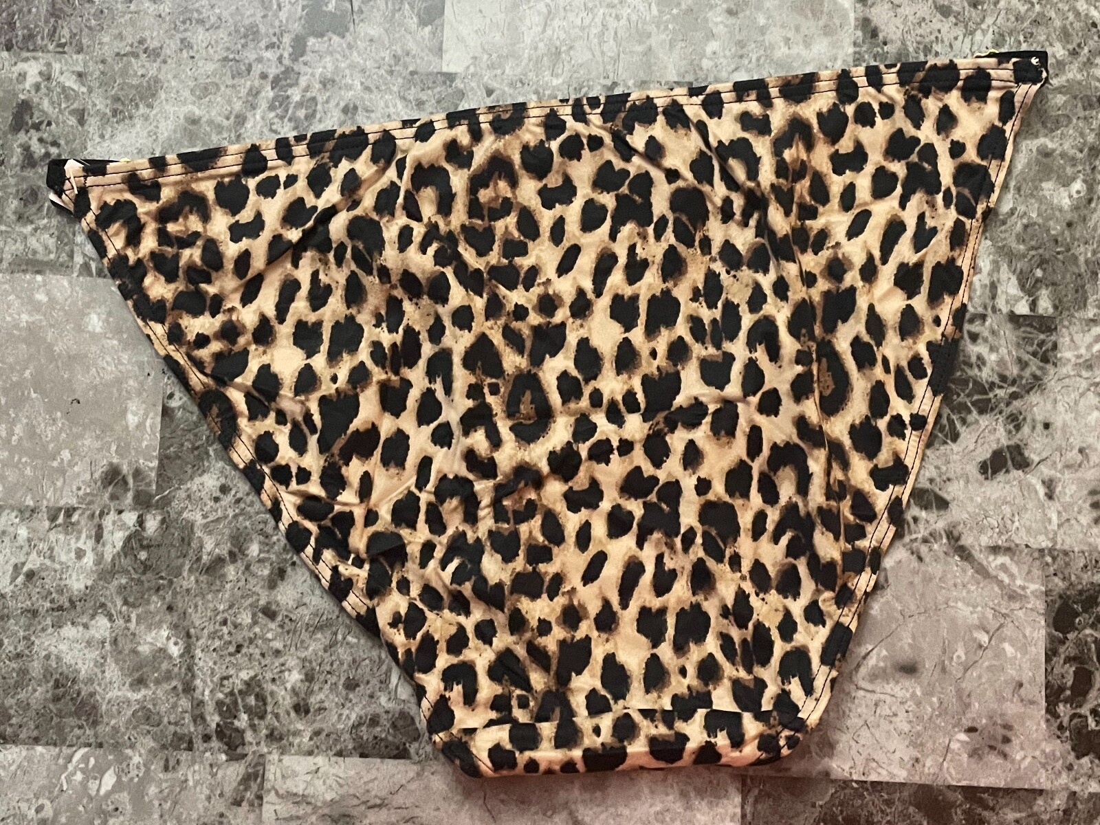 NWT VICTORIA’S SECRET LEOPARD SMOOTH GOLD ADJUSTABLE STRAP STRING BIKINI PANTIES