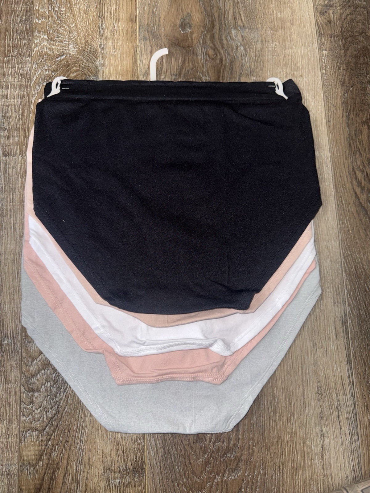 Laura Ashley ~ Womens Brief Underwear Panties 5-Pair Polyester Nylon Blend ~ M