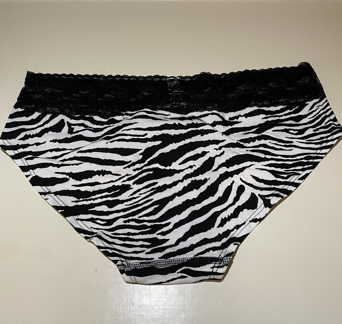 Victoria’s Secret Underwear Large Lot (3) See Photos