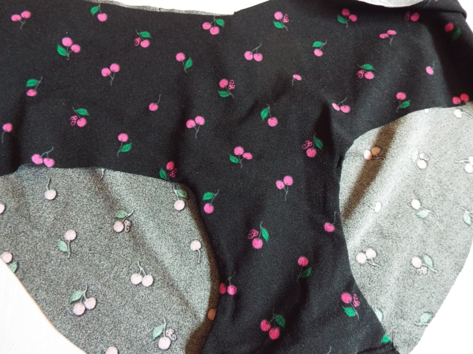 NWT Victoria’s Secret PINK No-Show Hiphugger Panty small black cherry