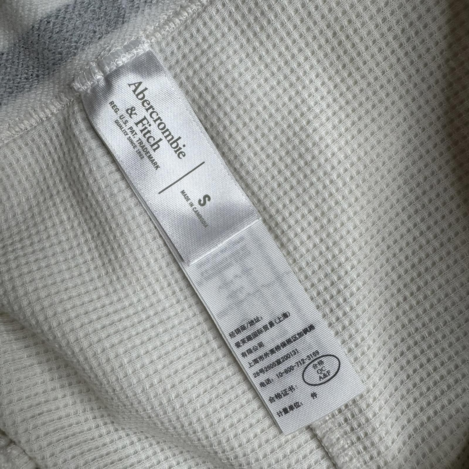 NWOT Abercrombie & Fitch Women’s White Waffle Knit Boy Shorts (4 Pack)