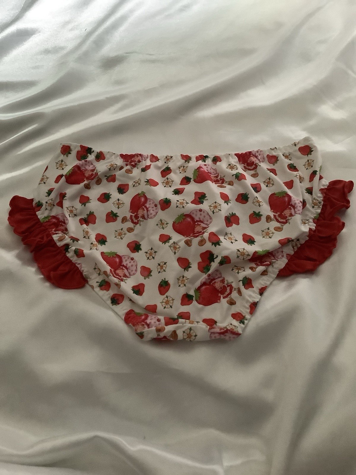 Strawberry Shortcake Licensed Women’s Teen Kawaii Bikini Panties Ruffle Medium