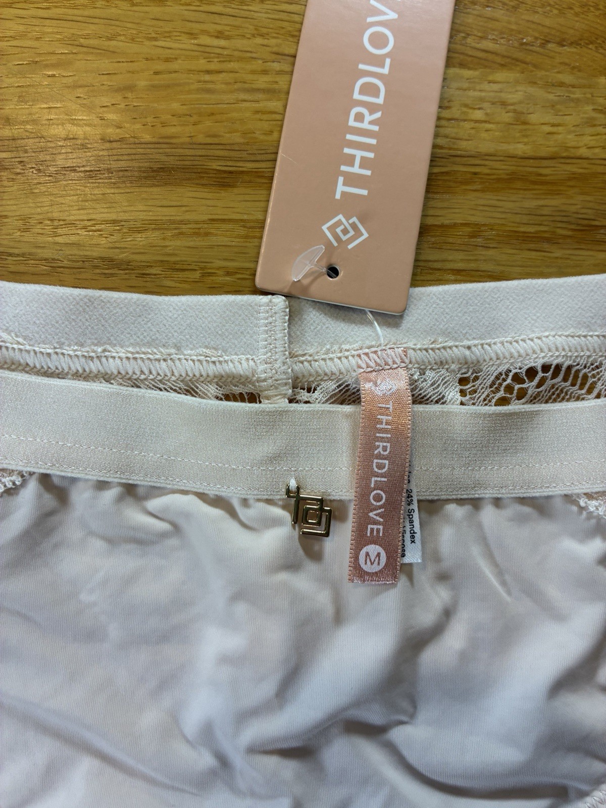 THIRD LOVE CHEEKY LACY PANTY SIZE LARGE NEW WITH TAGS