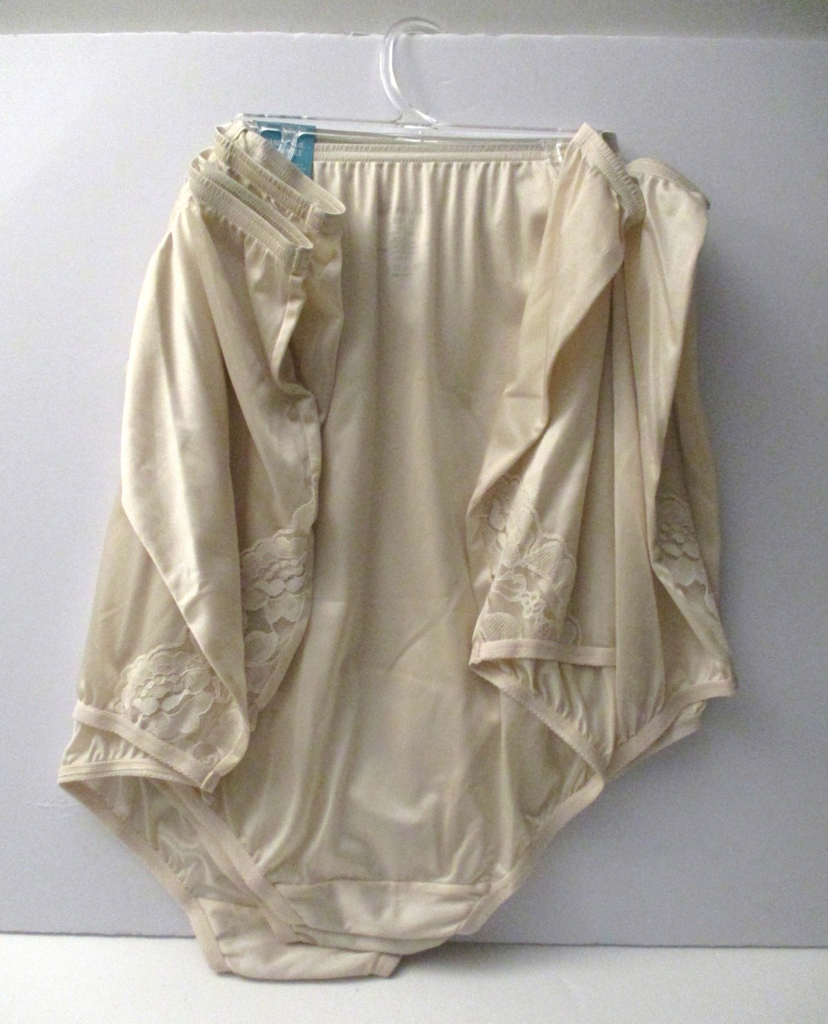 Vanity Fair brief panties 3 pair Perfectly Yours Lace Nouveau plus size 9/2XL