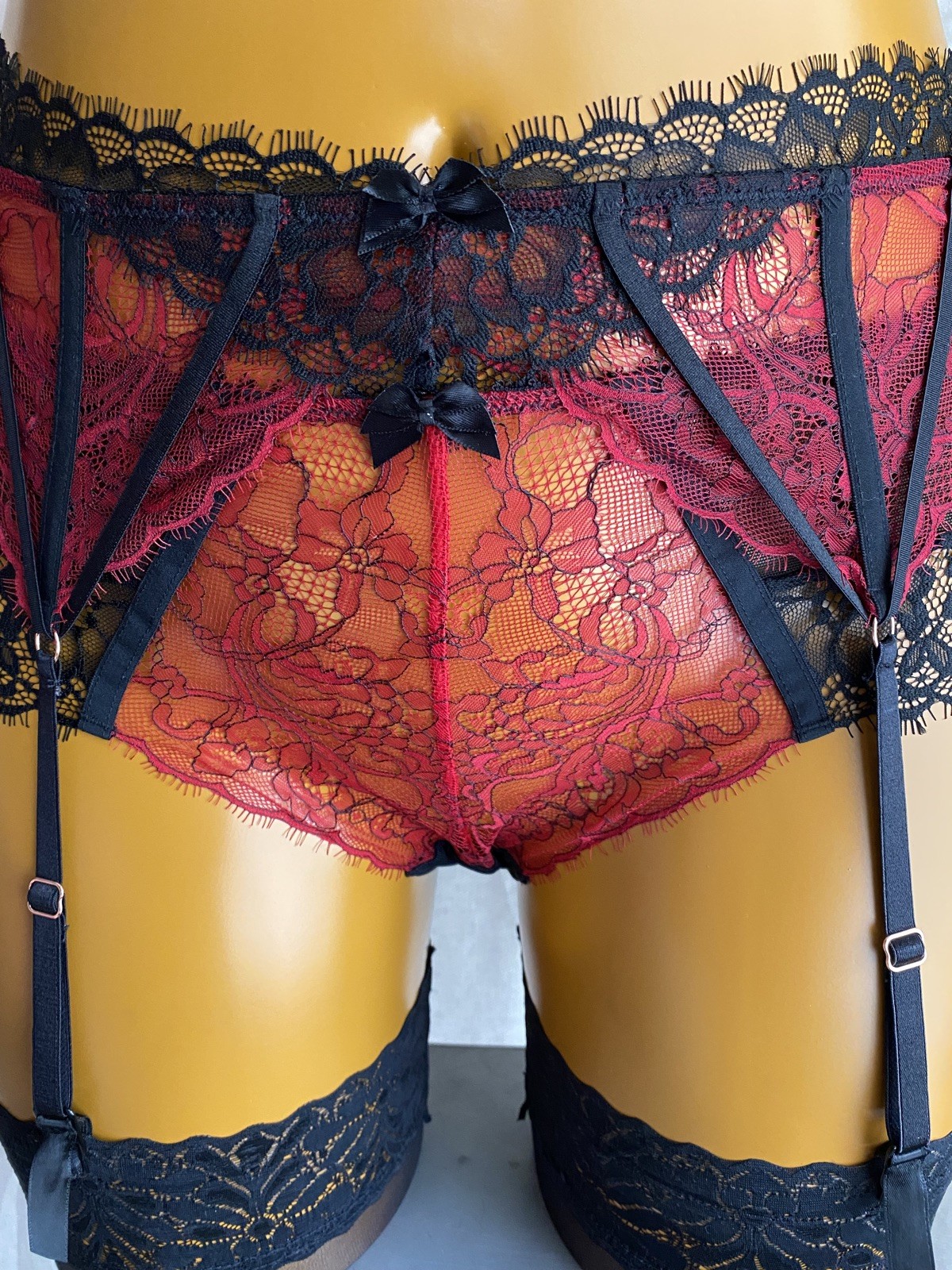 Ann Summers LOVE PASSION Panties & Suspender Set, Black/Red Floral Lace UK16 New