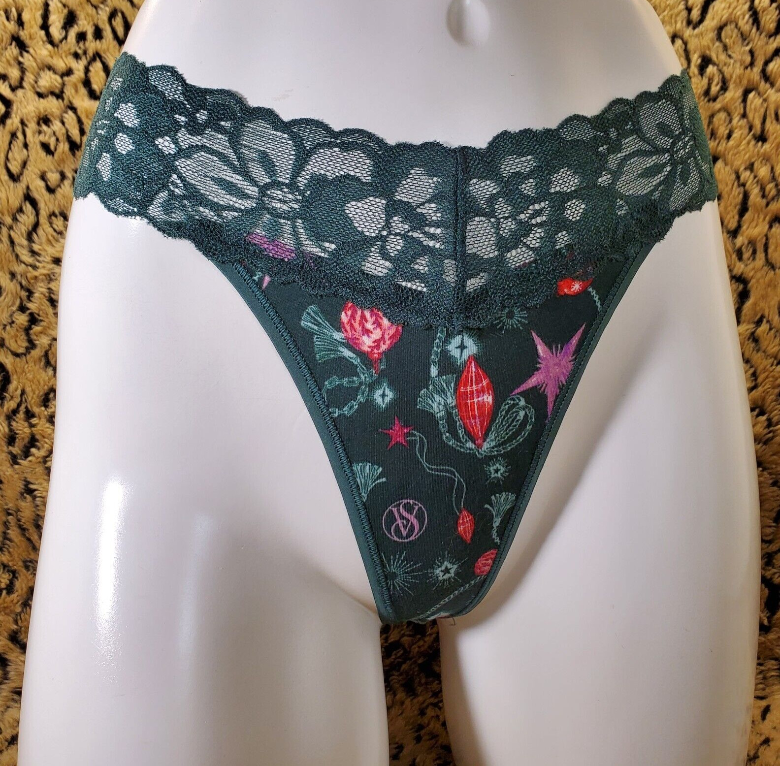 Victoria’s Secret Dark Green Jewels & Bling Floral Lace Thong Panty L NWT Sexy