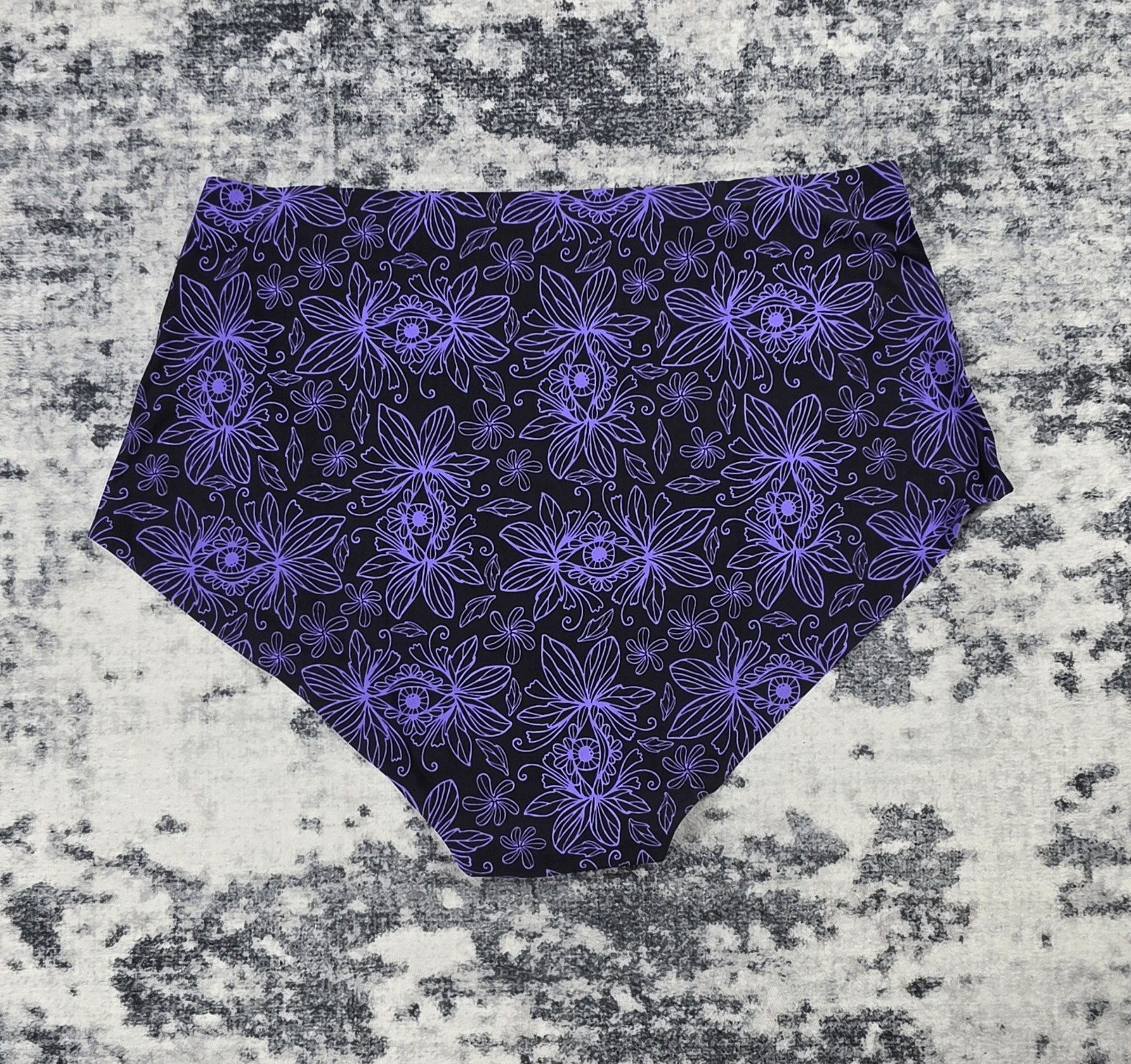 Cheek Boss Women’s Seamless Brief Panties Purple Floral Print Size 2XL NWT