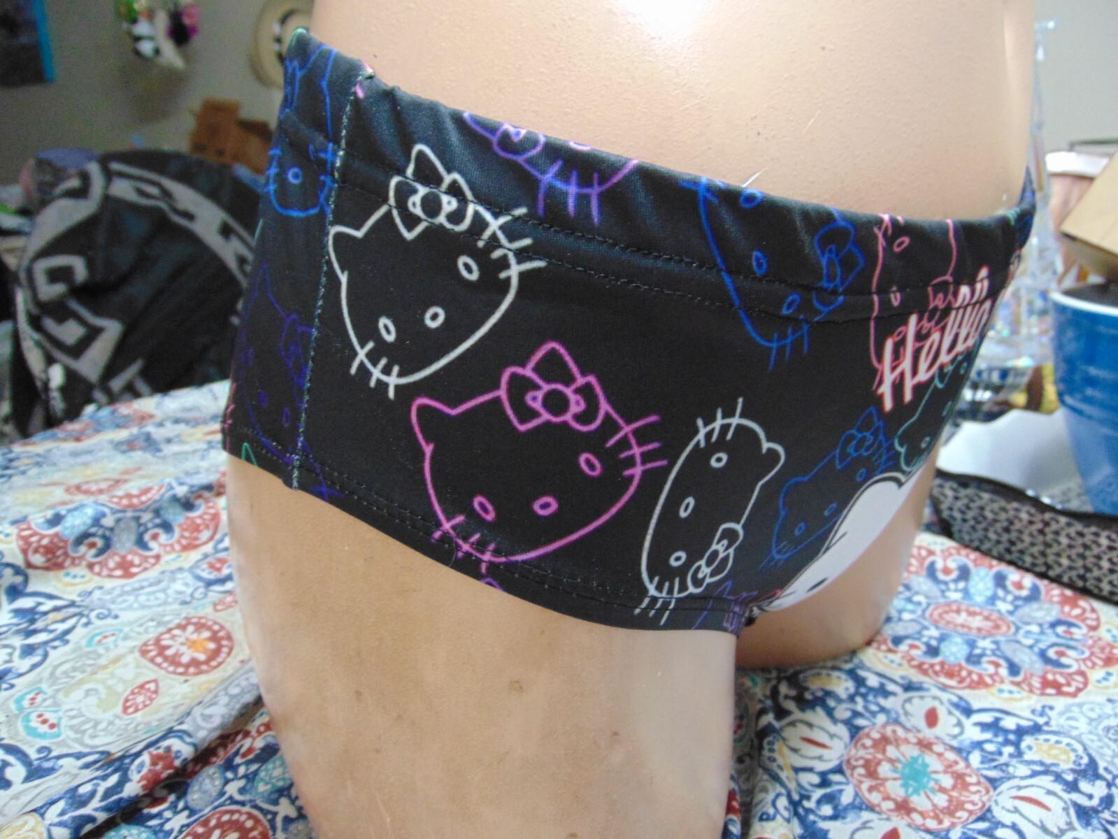 Brand New Hello Kitty Mid-Rise Bikini / Brief Panties Size Large (BG3)