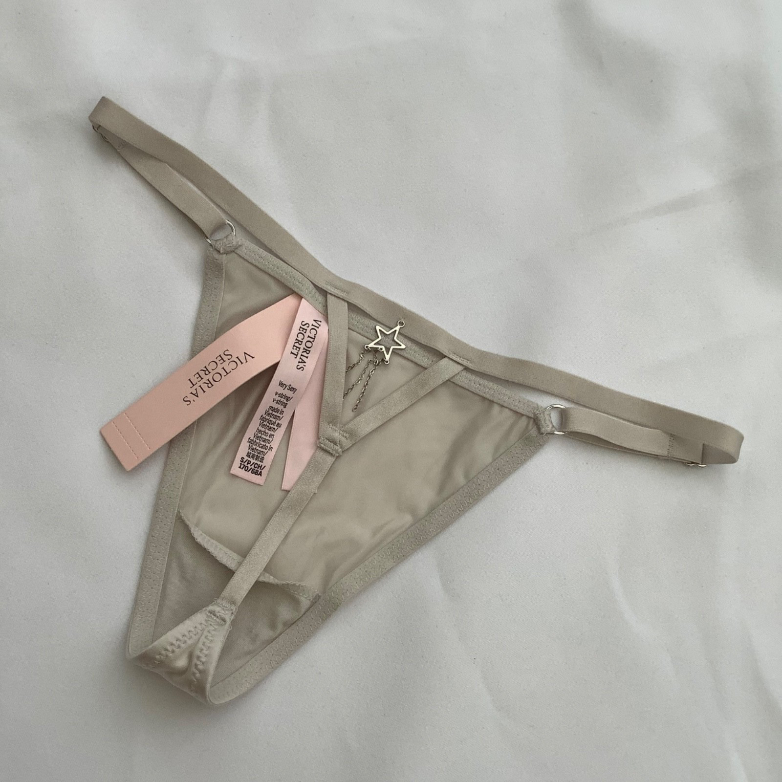 Victoria’s Secret Very Sexy Silver Star Back V-string Thong Panties Size S BNWT