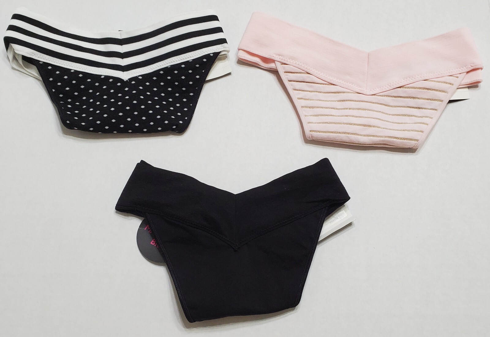 Lot of 3 No Boundaries XXL 19 V-Thong Panties Seamless Underwear Black Pink New