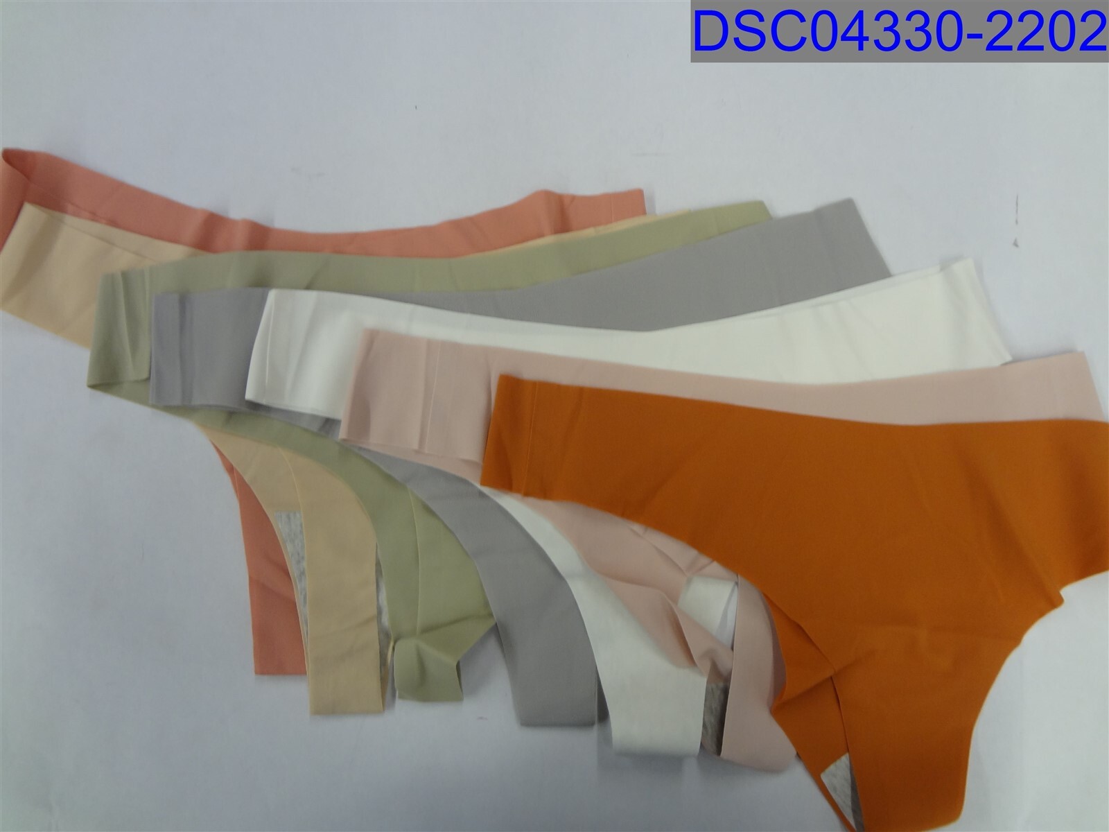 Shein Womens Medium 7 Pack Assorted Solid Colored No Show Thongs