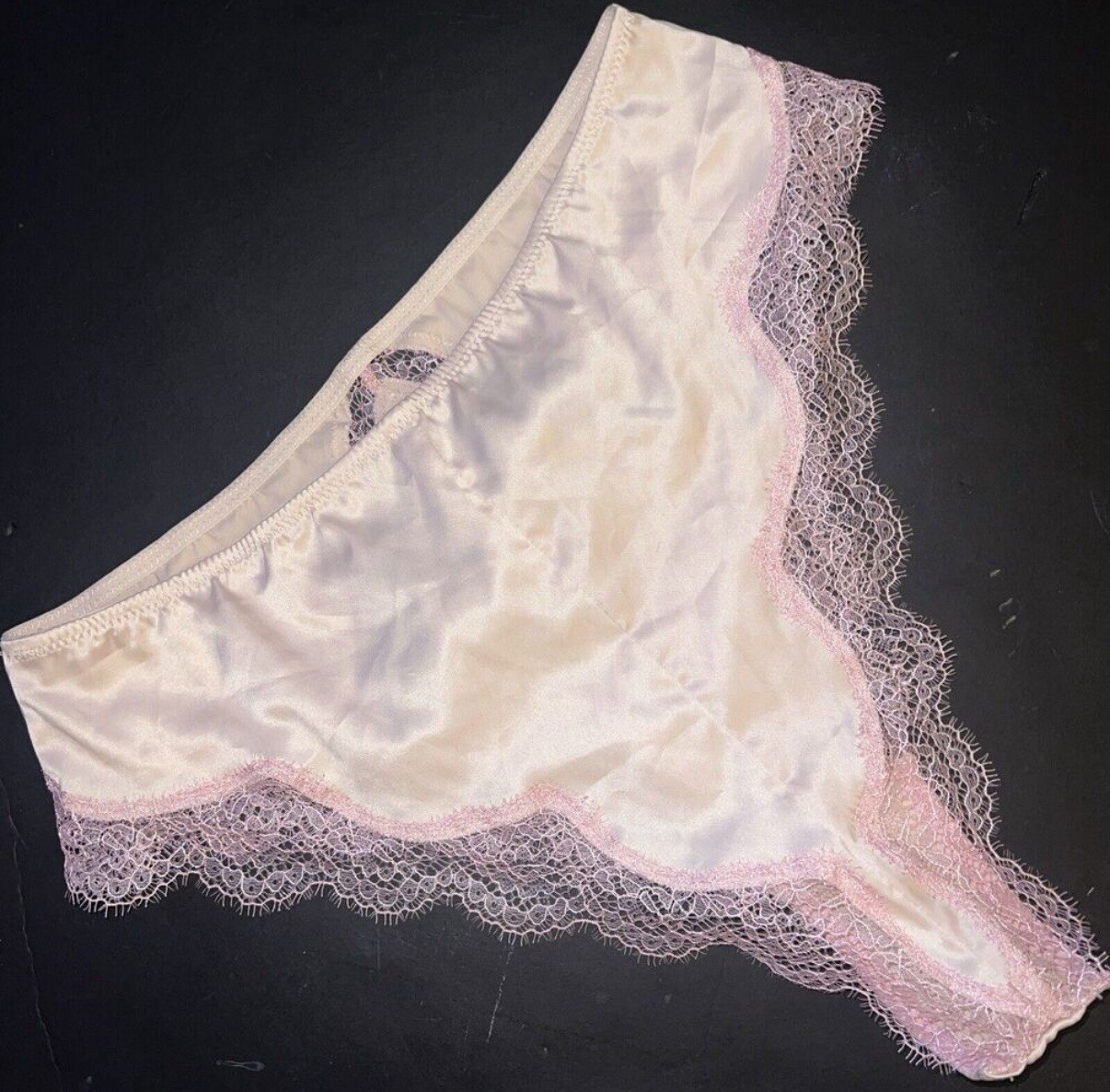 VICTORIA’S SECRET DREAM ANGELS Satin High Waist Brazilian Panty VS Pink Ivory L
