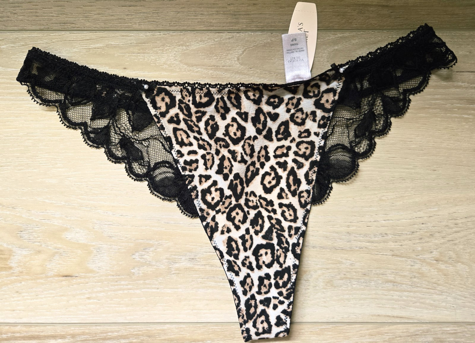 NWT Vintage Victoria’s Secret Animal Silky Crepe Lace Trim Thong Panties Bows S