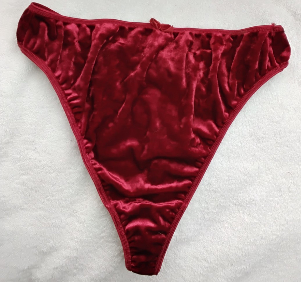 BNWT Sexy, Silky-Soft, Velvet BHS Thong in Red, UK Size 12/14