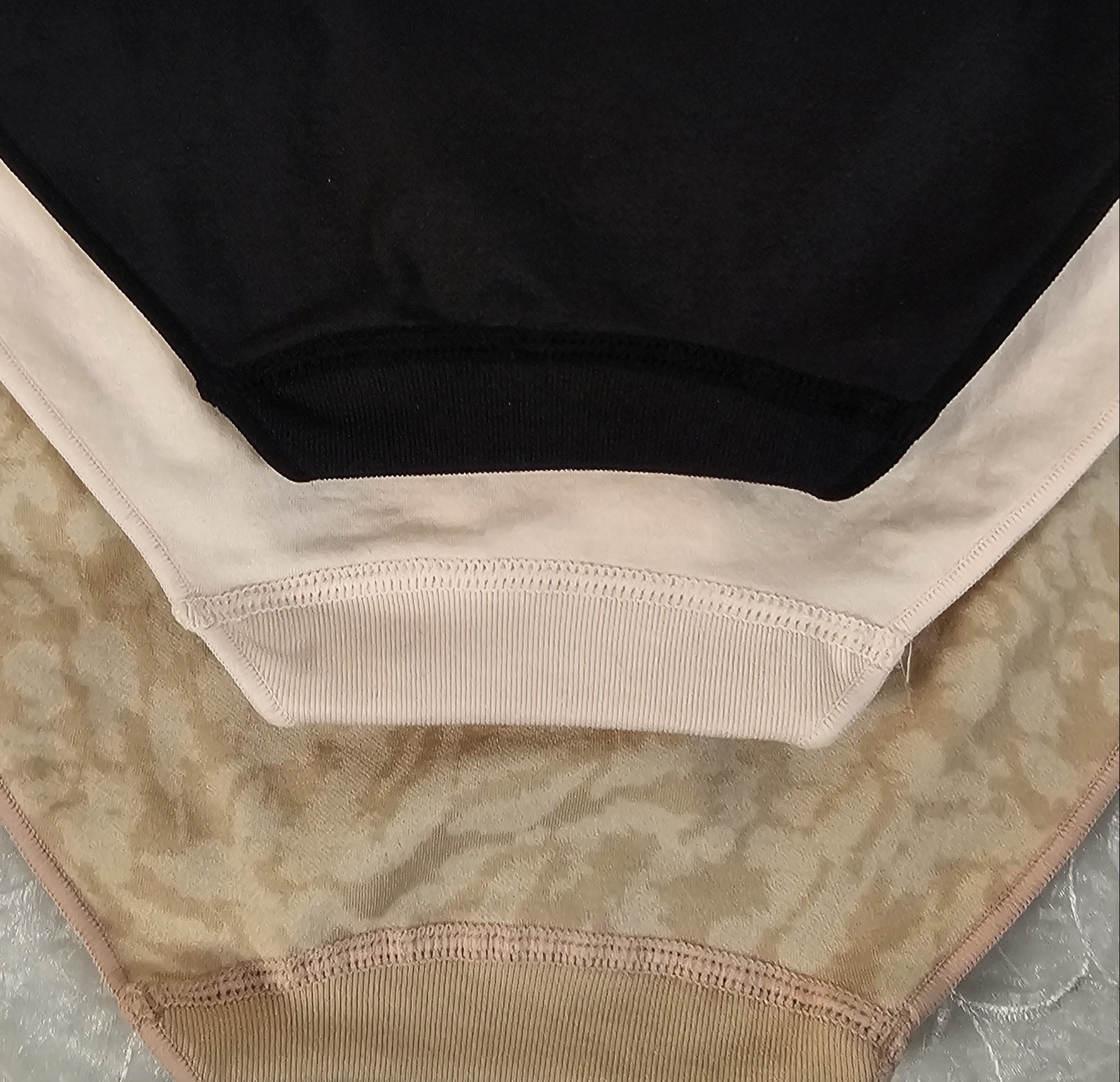 Calvin Klein 3 Bikinis M Seamless Microfiber Tan Pink Black SHIPS FREE