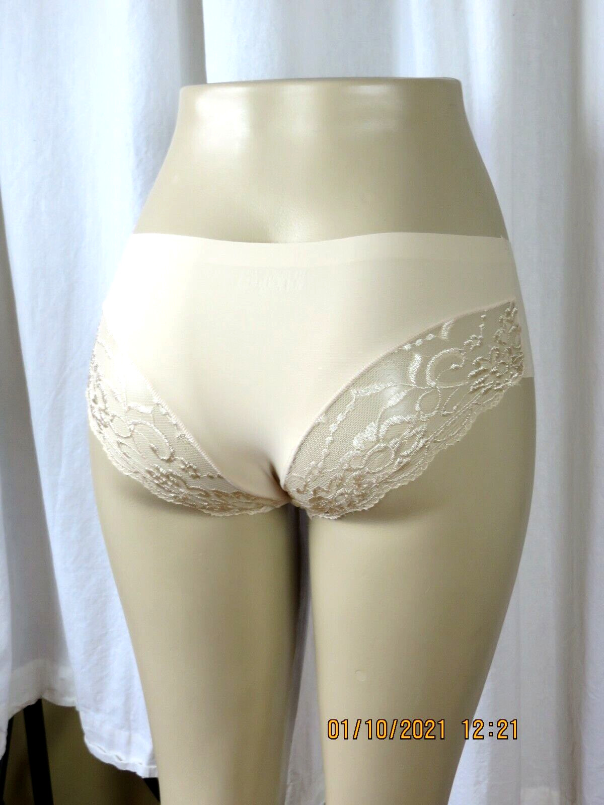 FUDE SZ L NWT Nylon/Spandex Pack of 5 Smooth Raise 9″ Hips 28″ Panties Underwear