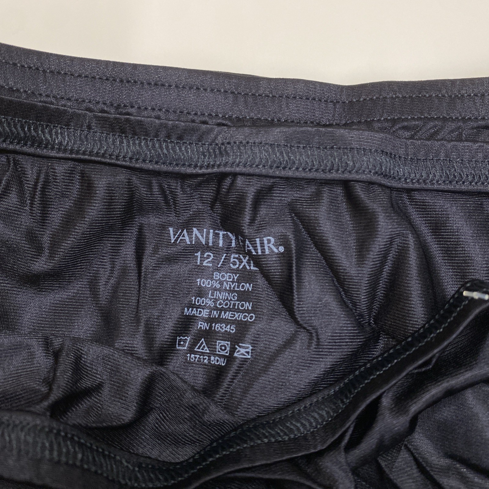Vanity Fair Perfectly Yours Ravissant Tailored Brief Black 15712 3pk 5XL No Tag