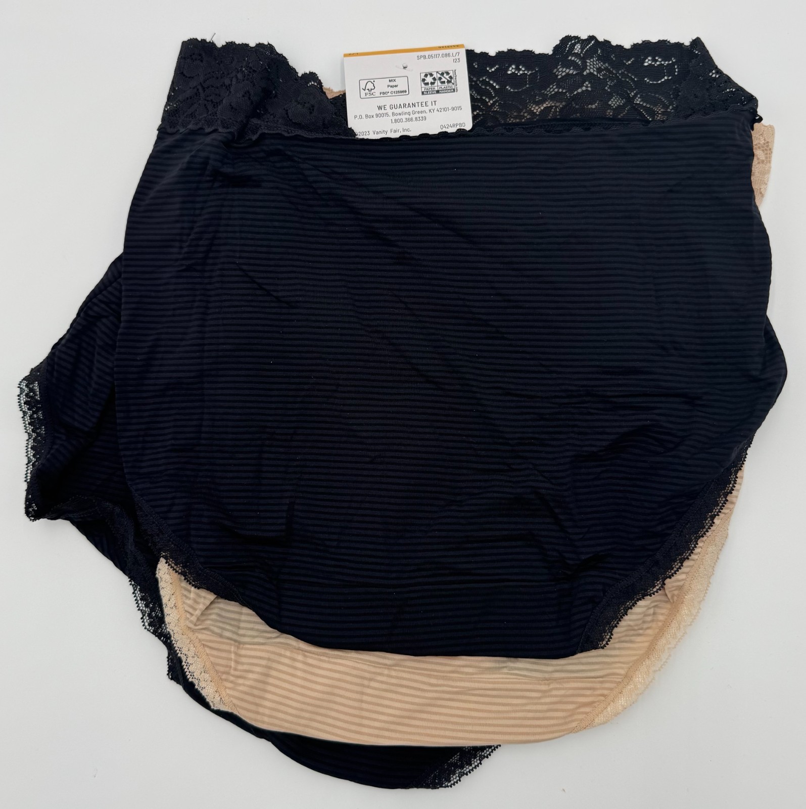 Womans Size L/7 VANITY FAIR pk 3 Light & Luxe Lace Underwear NWT