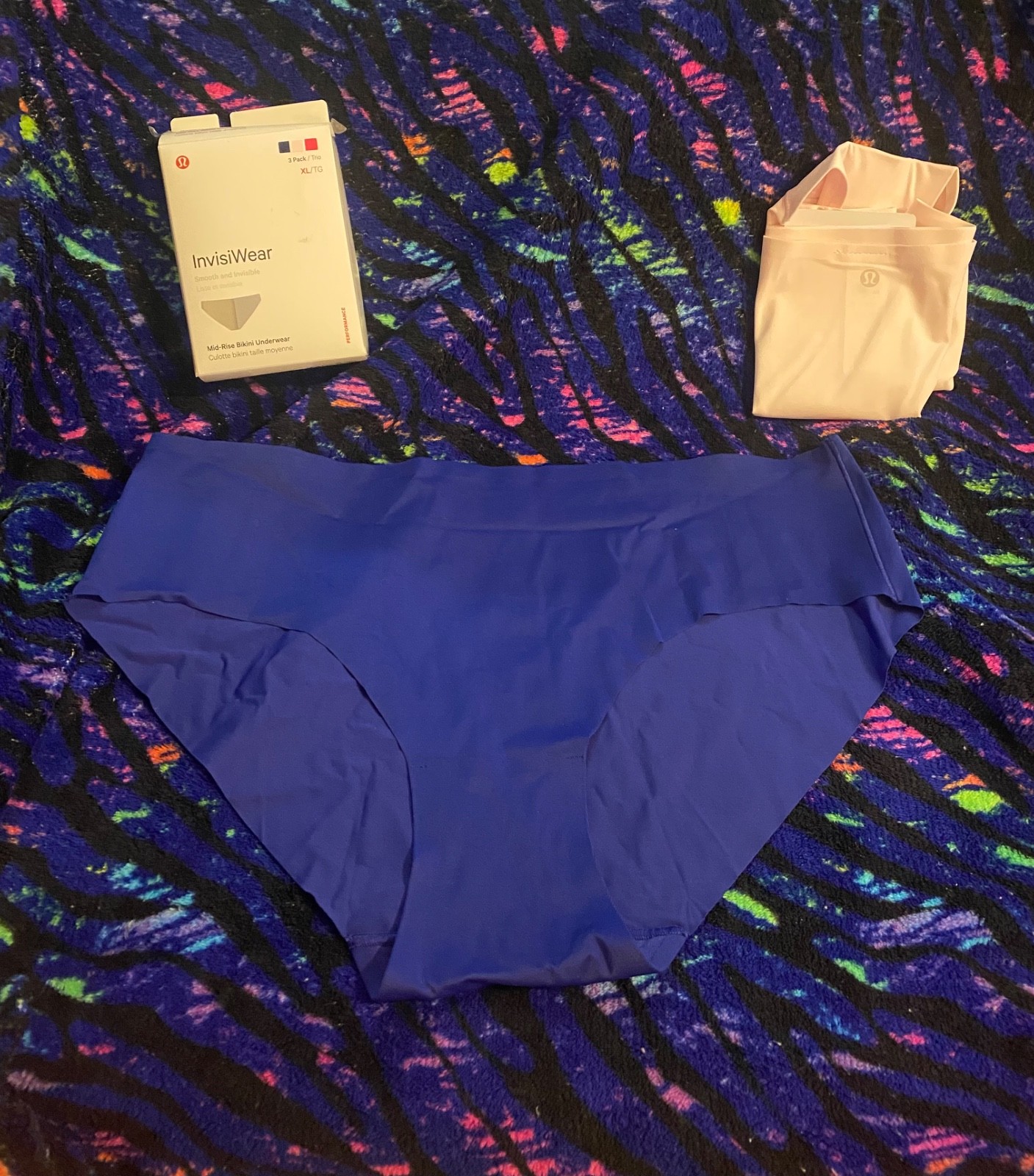 NIB Lululemon Women’s InvisiWear Underwear Mid Rise Bikini szXL 2 Pair Panty