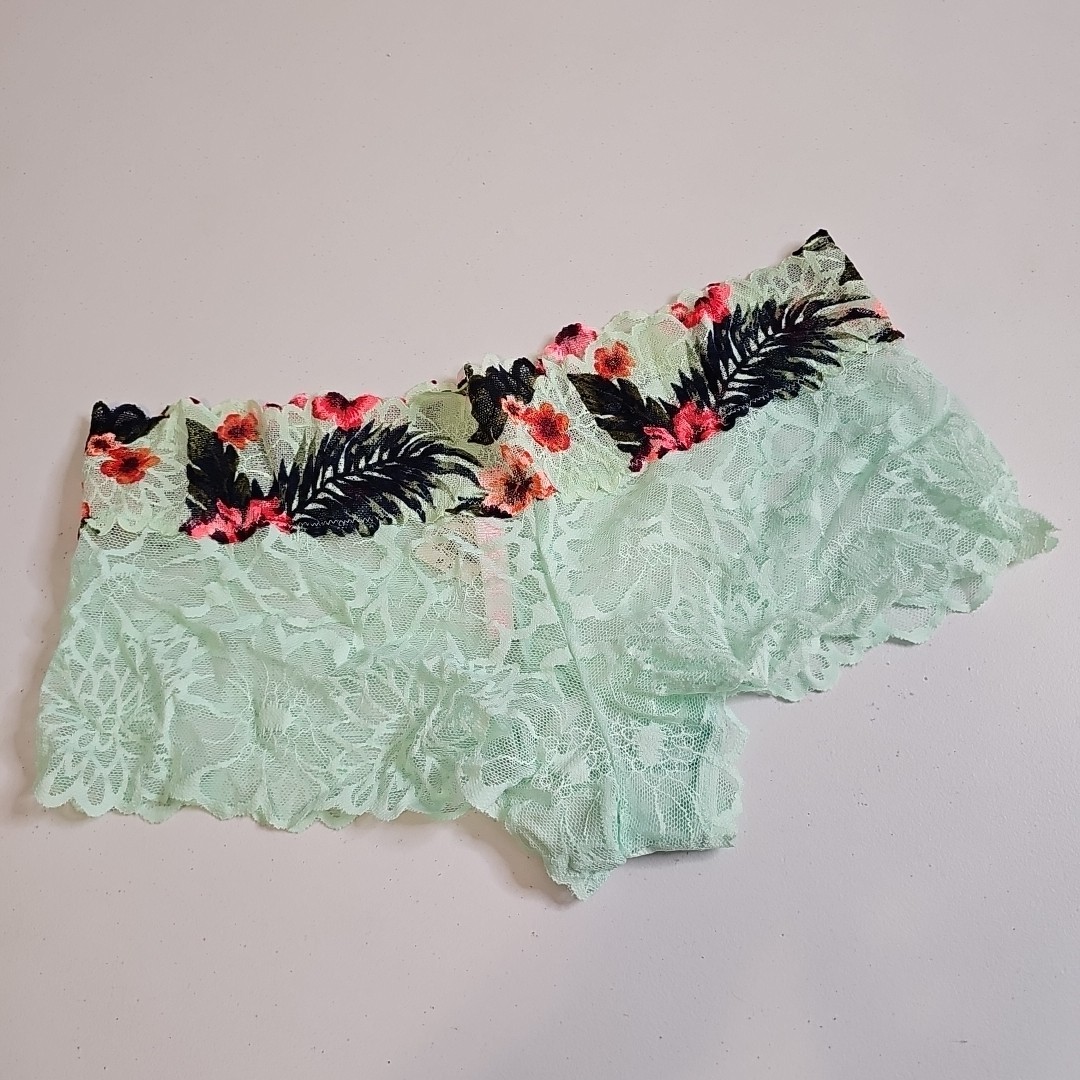 NWT Victoria’s Secret Floral Blue Lace Cheeky Boyshort Boxer Cheeky Panties M