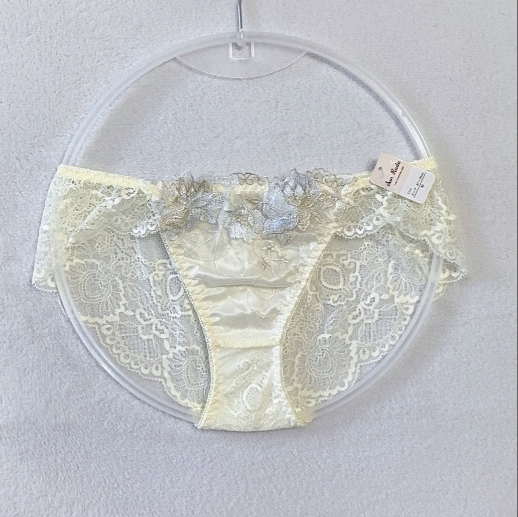 Free Shipping! US-S Japanese Brand Floral Embroidered Soft Lace Sexy Panties