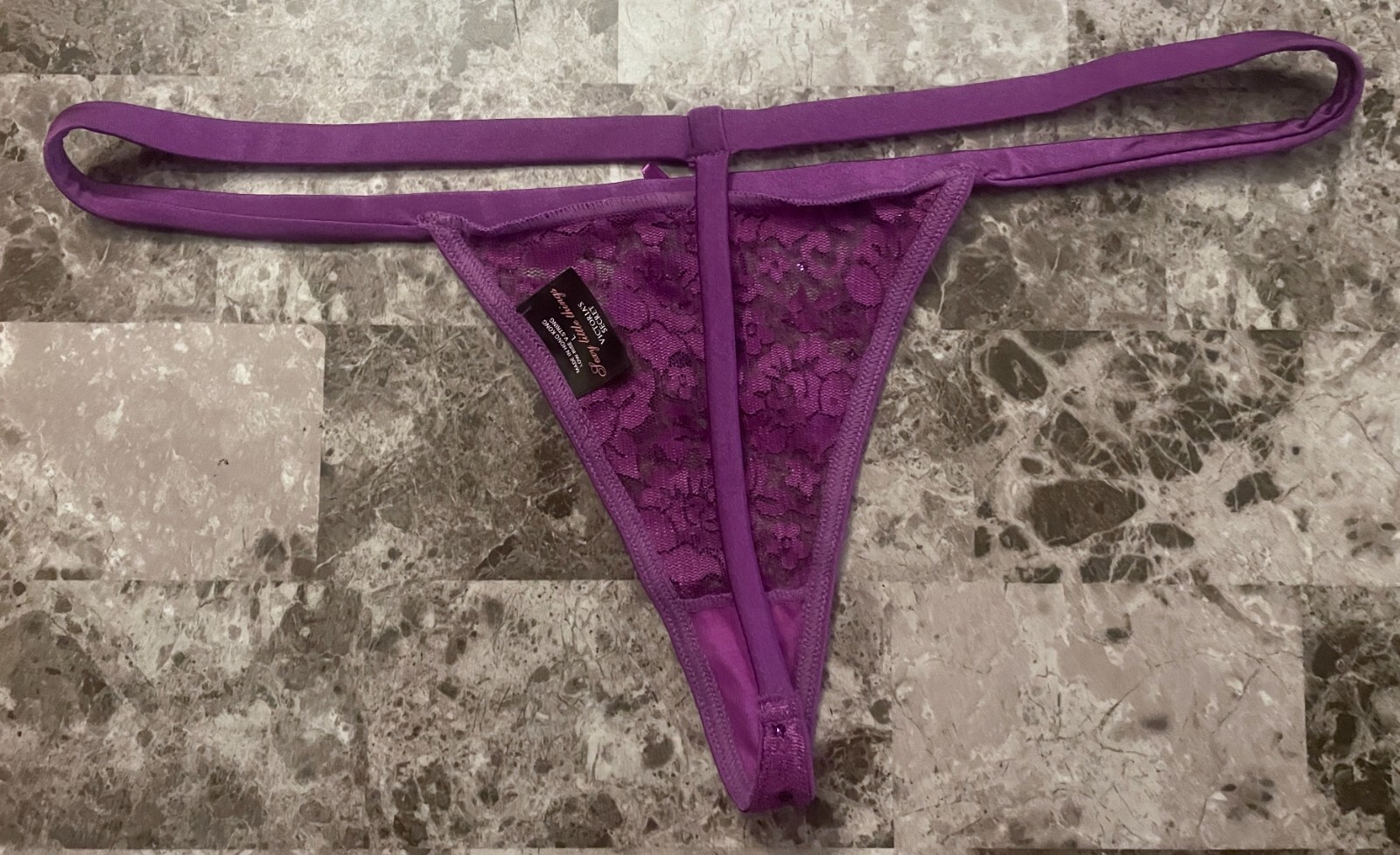 VICTORIA’S SECRET SEXY LITTLE THINGS L PURPLE LACE VINTAGE RARE V STRING PANTIES