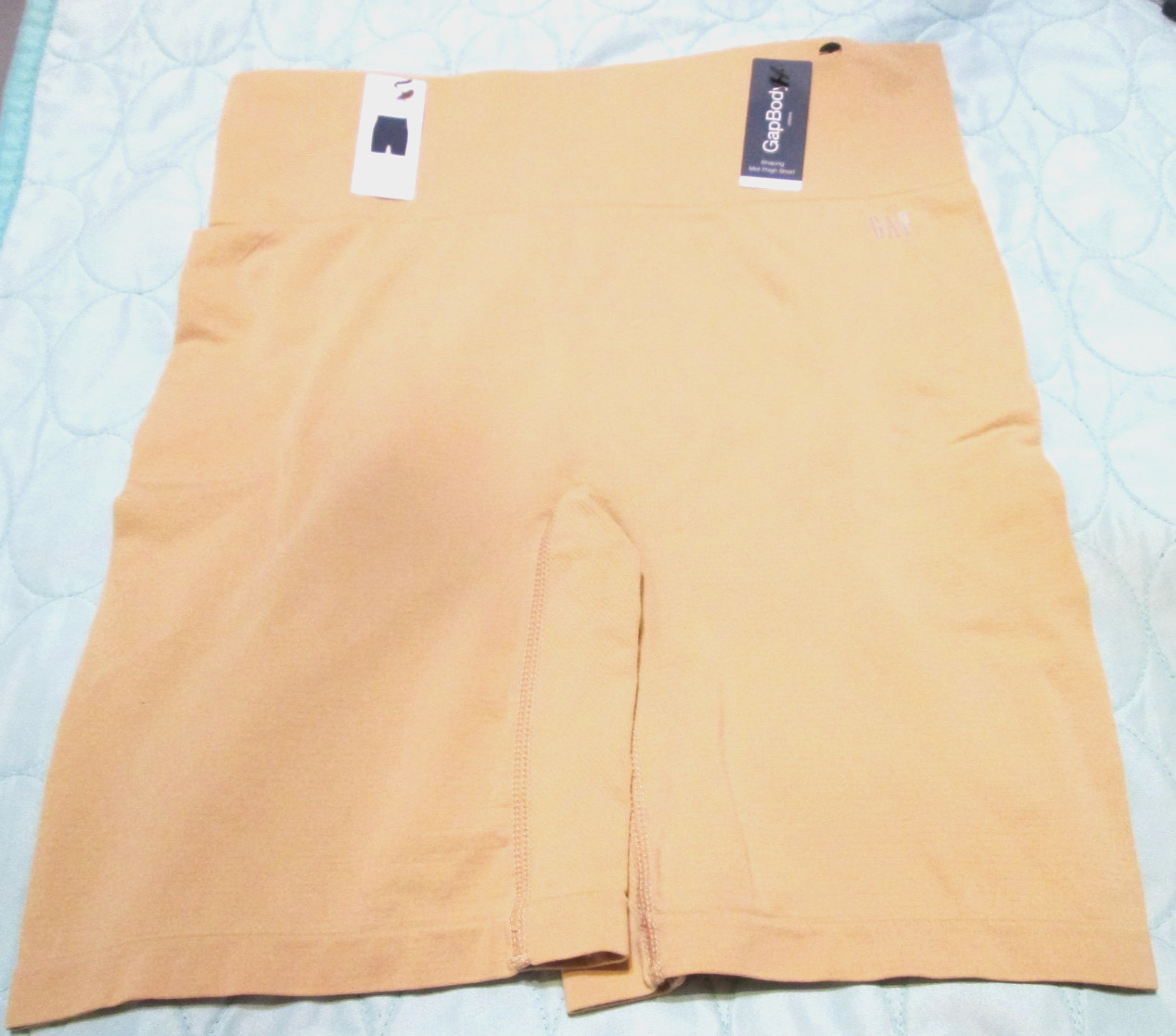 Gap Body Seamless Shaping Mid Thigh Short-NWT-BEIGE-SZ M-sits natural waist