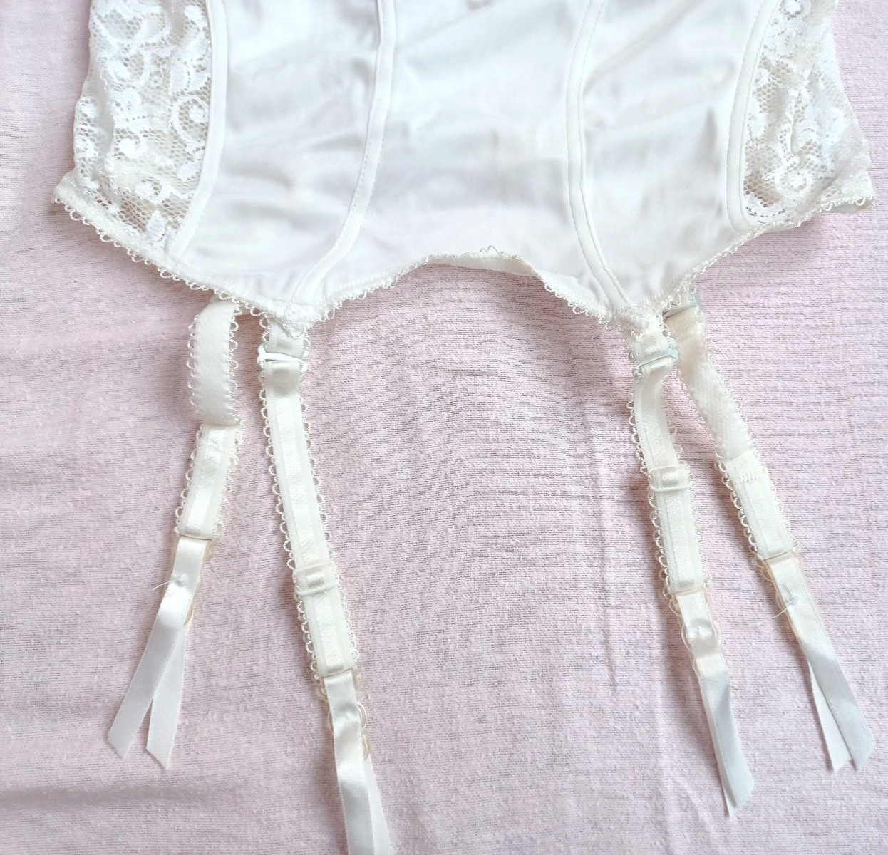 PANACHE Lingerie Beautiful Cream Smooth Satin Side Lace Suspender Basque Sze 34B