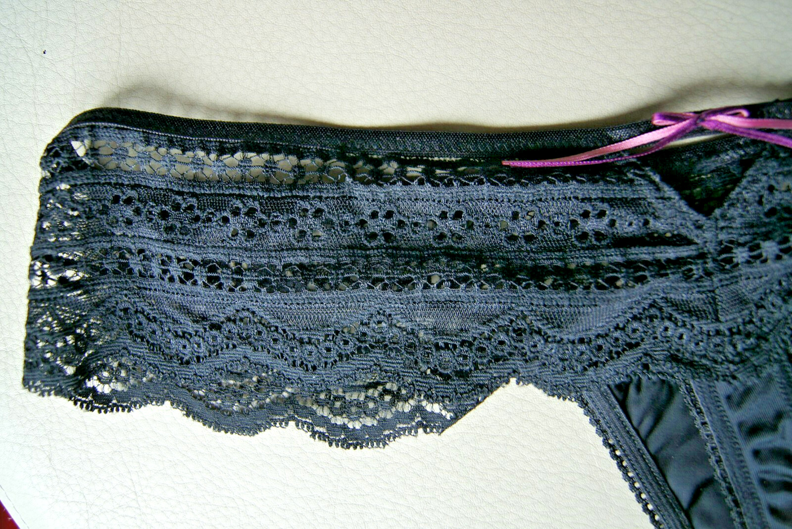 Atlantis DELIGHT Black/Pink Lace Hipster Thong Silky Touch 3719