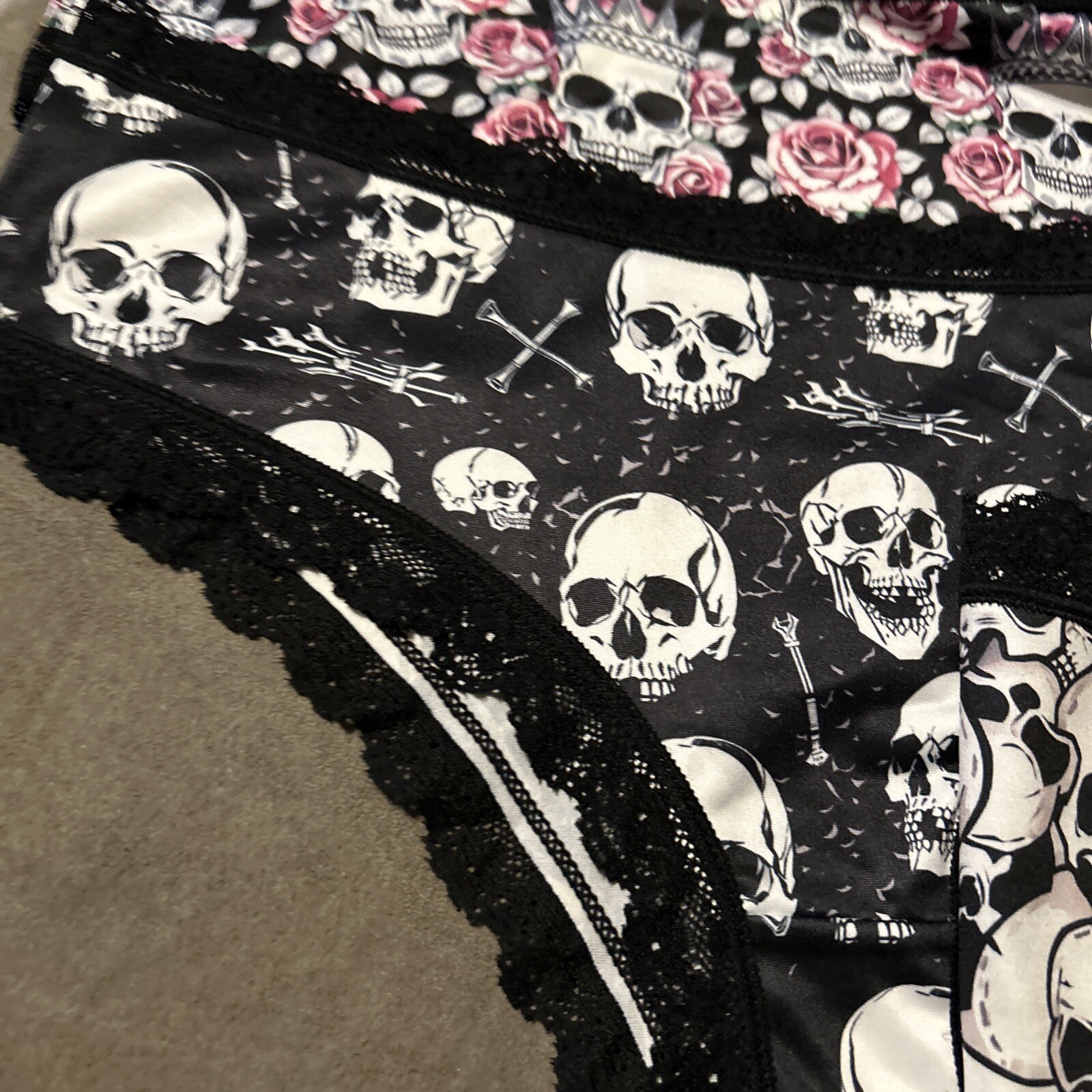 Morvia 3pk lace trim Skater goth Emo panties S skulls Crown Lingerie Underwear