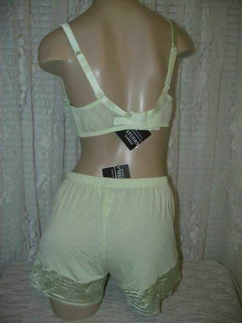 La Perla Spring in New York XS Culotte Sleep Short Green Lace Trimmed