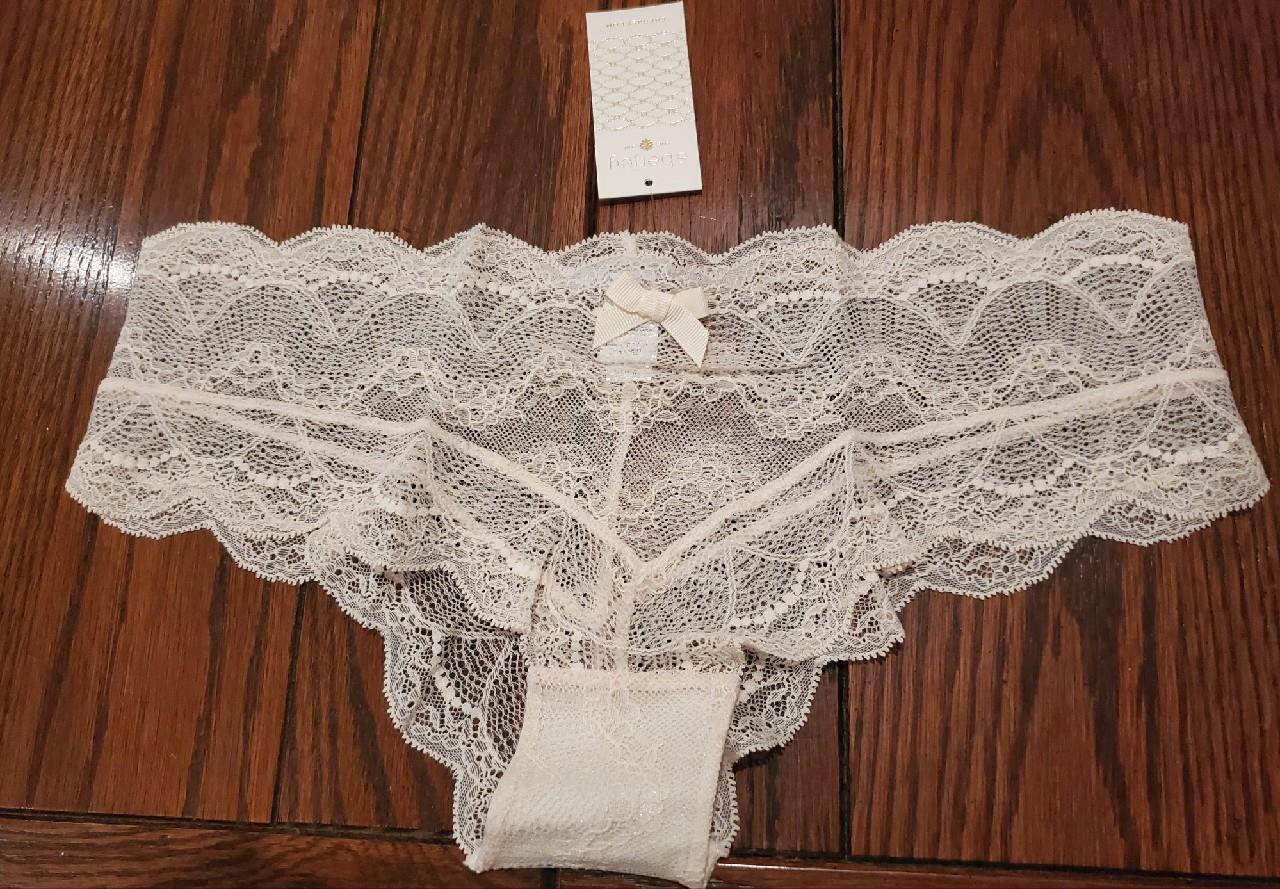 NWT EBERJEY LACE HIPSTER PANTIES NYLON/SPANDEX BONNIE CREAM U15112H M