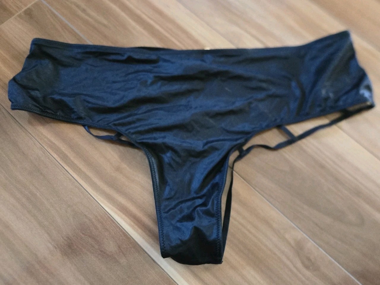 NWT Victorias Secret Very Backless strappy panties sexy heart hardware open back