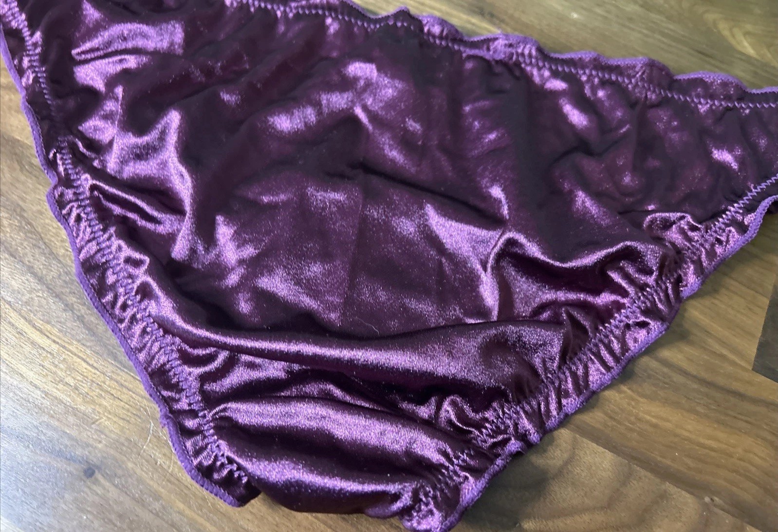 Vtg Ruffled Edge Glossy Satin Bikini Panties XL Second Skin Shiny Purple