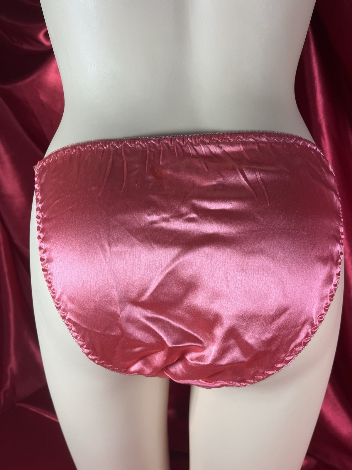 “Just Like Joe Boxer “ Hot Pink Satin Bikini Panties US Size8 (Asian Size10)