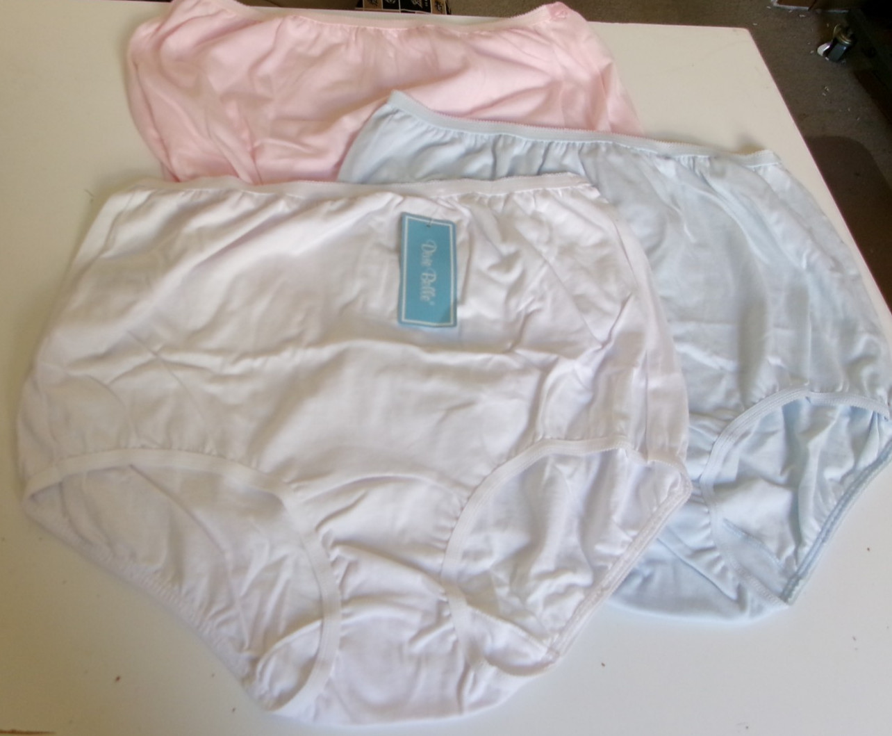 3 Dixie Belle by Velrose 100% Cotton Briefs White Pink Blue Size 7 Style 410