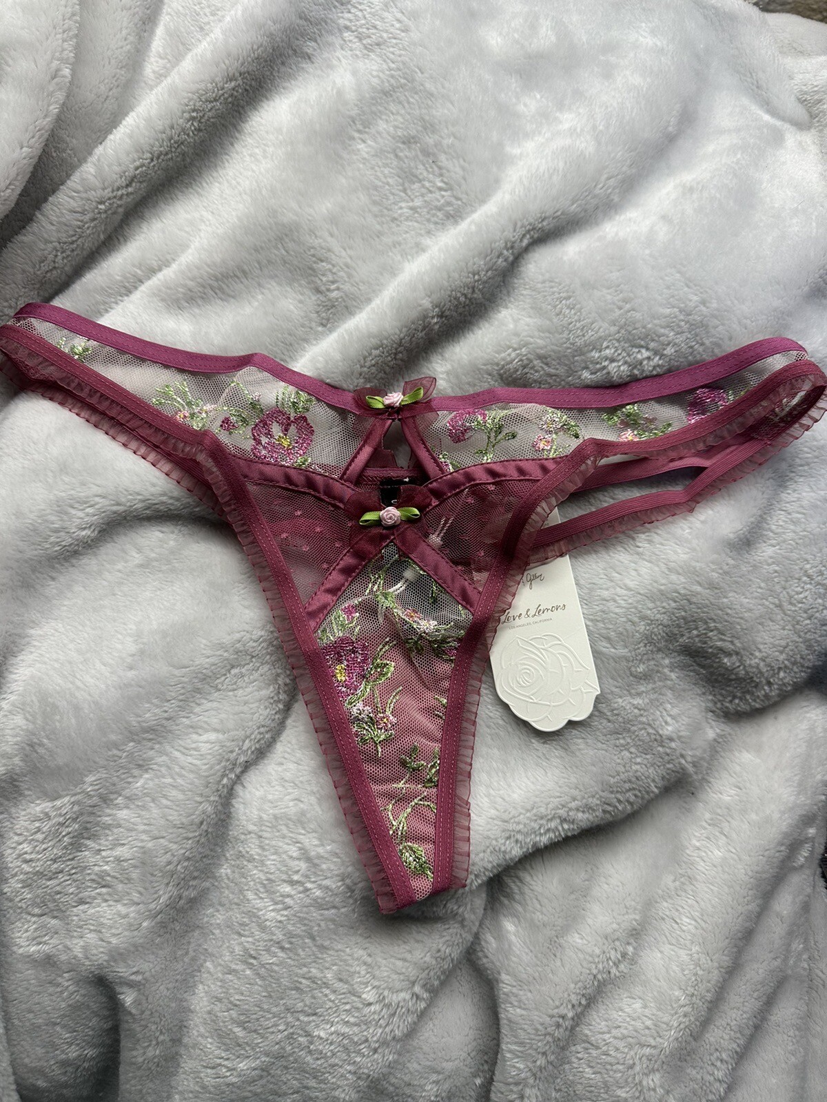 VICTORIA’S SECRET “FOR LOVE AND LEMONS” CAMILIA THONG SMALL AND X-LARGE